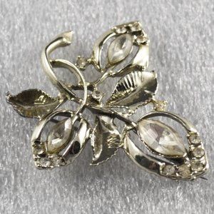 Vintage Jewelry Brooch w/ Clear Rhinestones In Silver Leaf Flower Design
